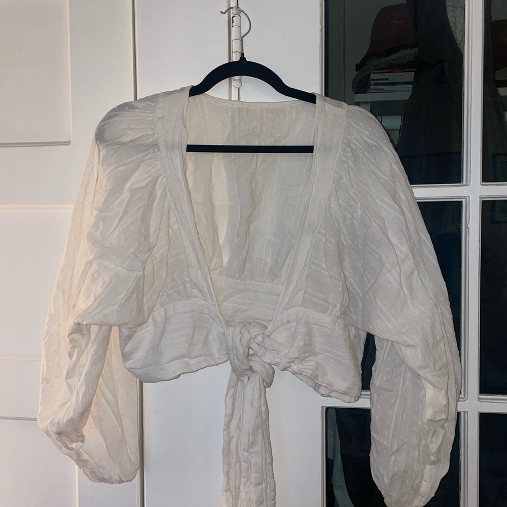 SHEIN White Puff Sleeve Crop Top